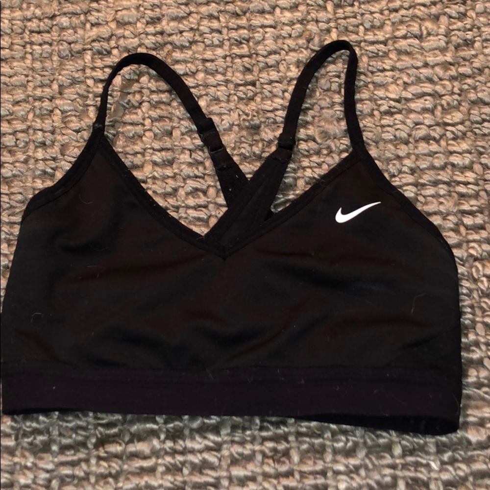 Nike sports bra size small